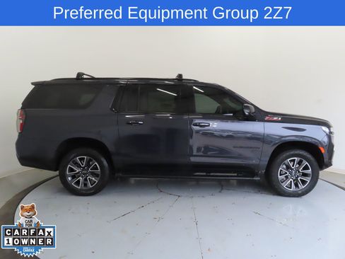 Used 2023 Chevrolet Suburban Z71 w/ Luxury Package image 2