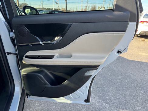 New 2026 Lincoln Corsair Premiere image 27