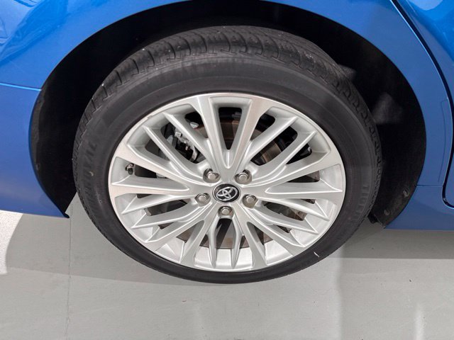 Used 2019 Toyota Camry XLE FWD image 11