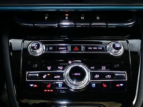 Used 2020 Lincoln Corsair Reserve image 19