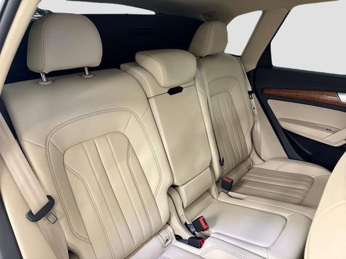 Certified 2023 Audi Q5 2.0T Premium w/ Convenience Package image 17