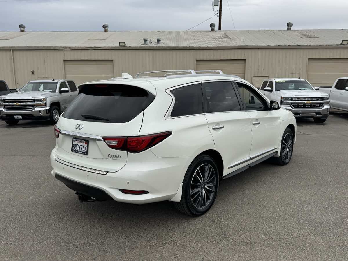 Used 2018 INFINITI QX60 Luxe w/ Deluxe Technology Package AWD/4WD image 10
