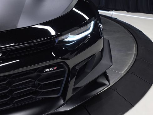 Used 2021 Chevrolet Camaro ZL1 RWD image 54