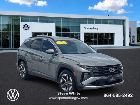 Used 2025 Hyundai Tucson SEL FWD image 1