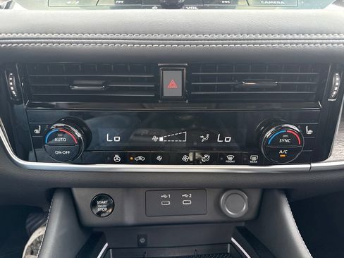 New 2026 Nissan Rogue Platinum AWD/4WD image 24