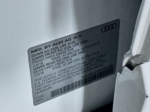 Used 2024 Audi Q3 2.0T Premium image 12