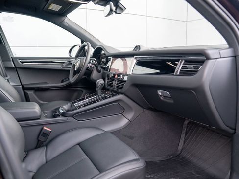 New 2026 Porsche Macan image 27