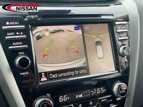 Used 2024 Nissan Murano SL image 17