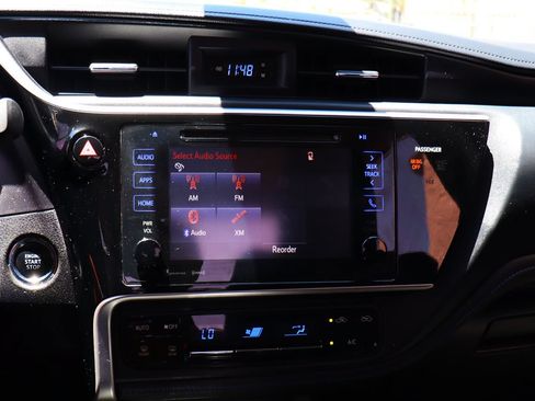 Used 2017 Toyota Corolla SE w/ SE Premium Package FWD image 44