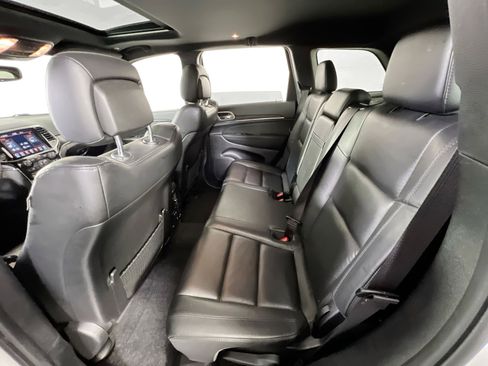 Used 2022 Jeep Grand Cherokee Limited image 23