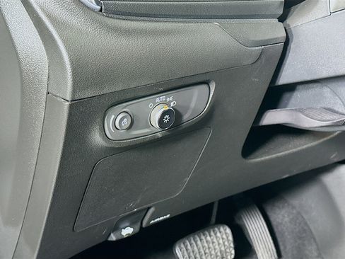 Used 2025 Buick Encore GX Preferred image 17