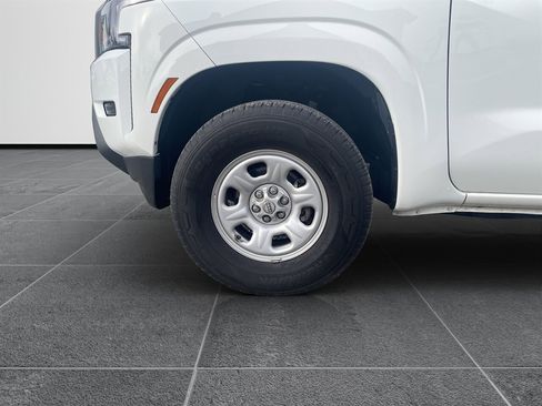 Used 2024 Nissan Frontier S image 30