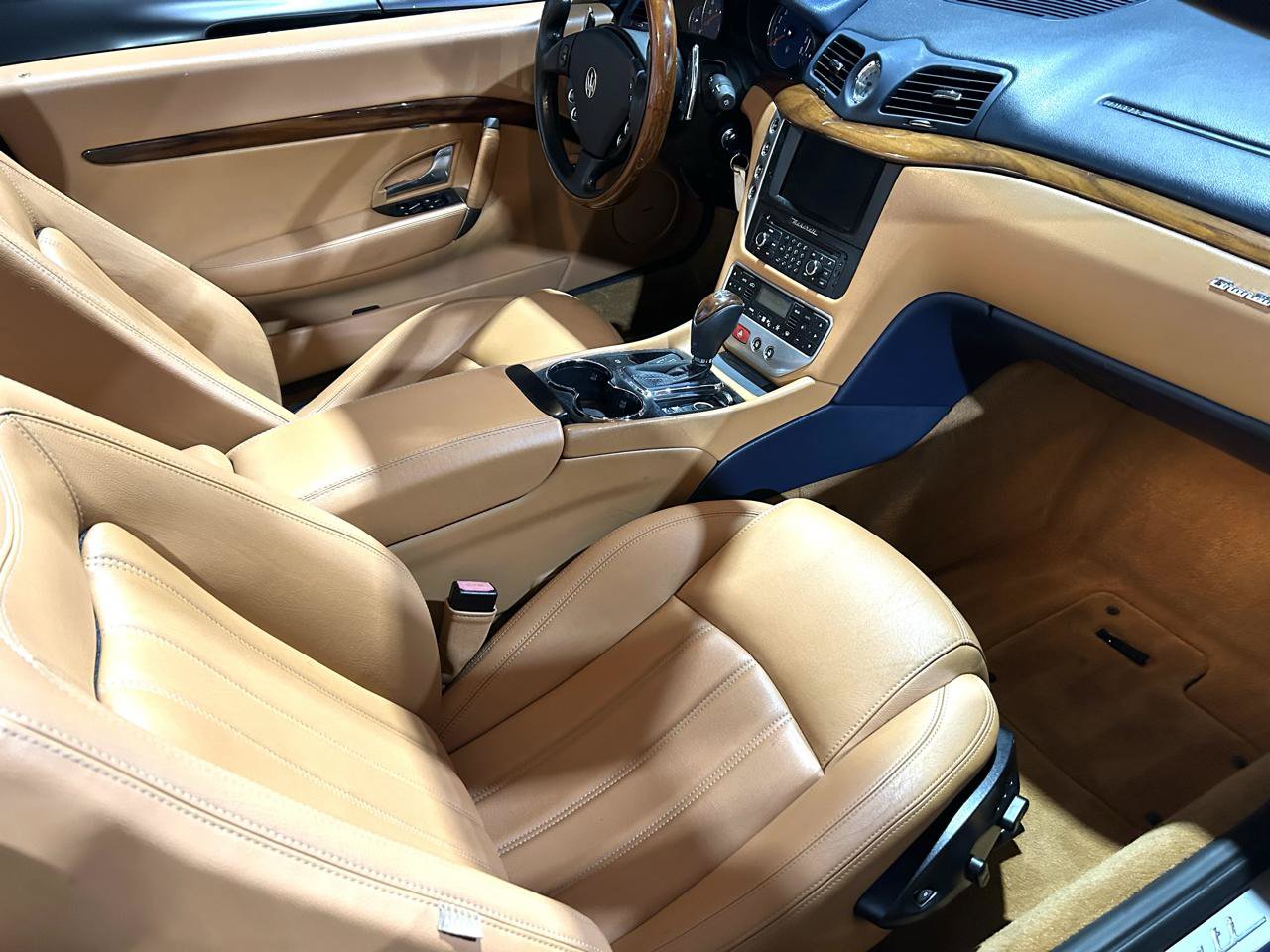 Used 2011 Maserati GranTurismo Convertible RWD image 20
