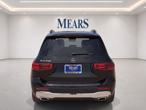Used 2025 Mercedes-Benz GLB 250 image 4