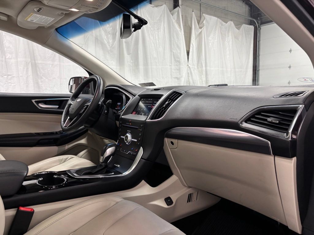 Used 2018 Ford Edge Titanium w/ Equipment Group 301A AWD/4WD image 60