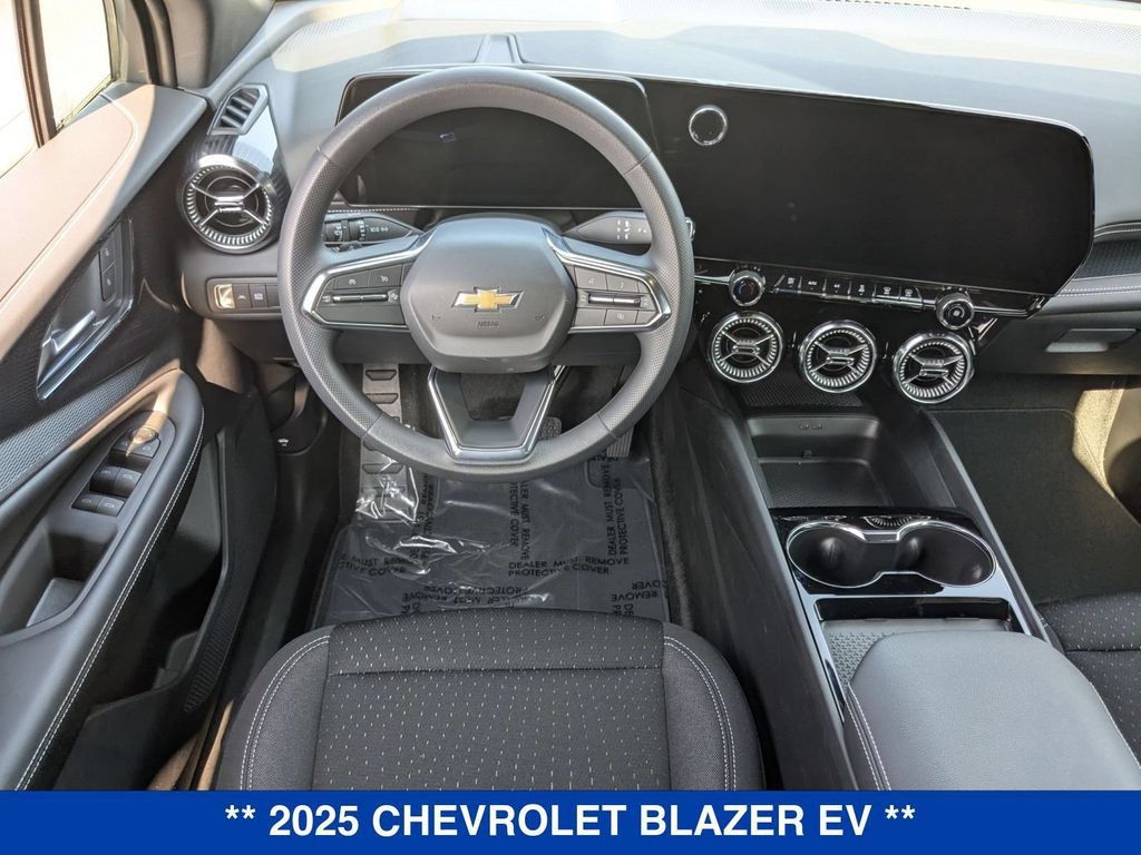 New 2025 Chevrolet Blazer EV LT AWD/4WD image 25
