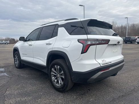 Used 2025 Chevrolet Equinox LT w/ Convenience Package II image 5