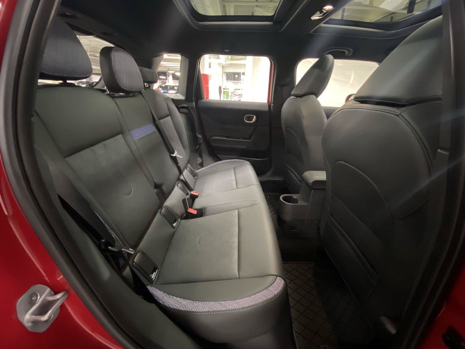 New 2026 MINI Cooper 4-Door Hardtop FWD image 29