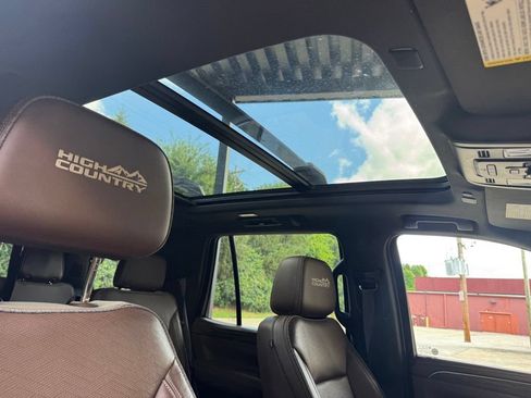 Used 2021 Chevrolet Tahoe High Country AWD/4WD image 36