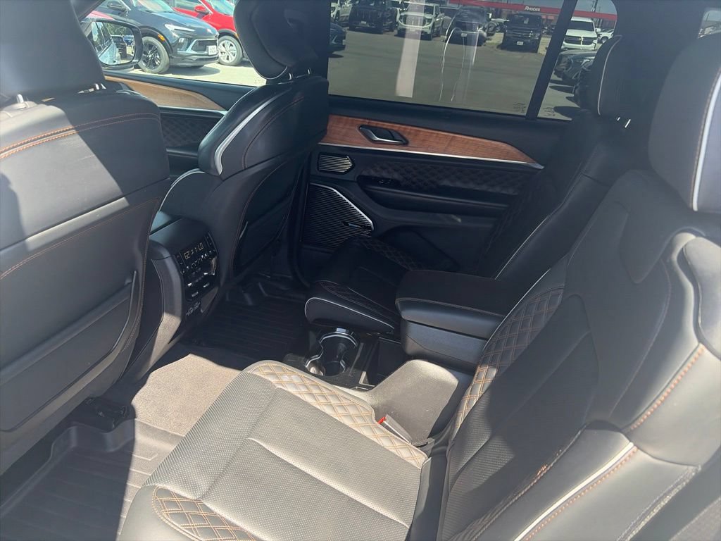Used 2021 Jeep Grand Cherokee L Summit AWD/4WD image 11