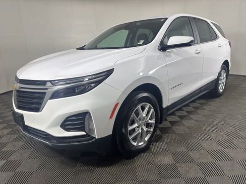 Used 2022 Chevrolet Equinox LT w/ Driver Convenience Package AWD/4WD image 8