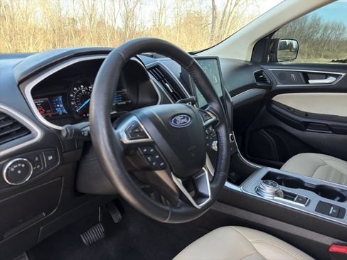 Used 2021 Ford Edge SEL AWD/4WD image 18