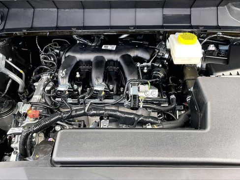 New 2026 Nissan Pathfinder SL FWD image 11