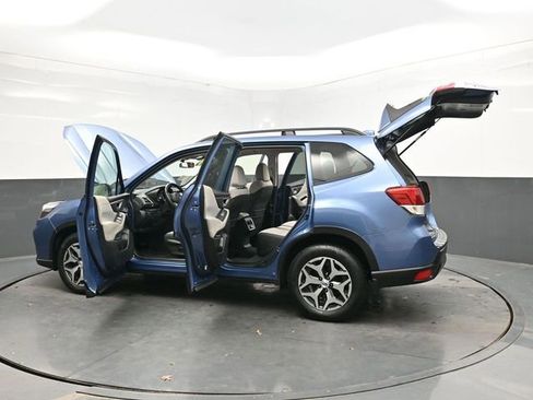Used 2019 Subaru Forester Premium image 38