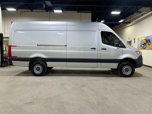 Used 2019 Mercedes-Benz Sprinter 4x4 170 image 6