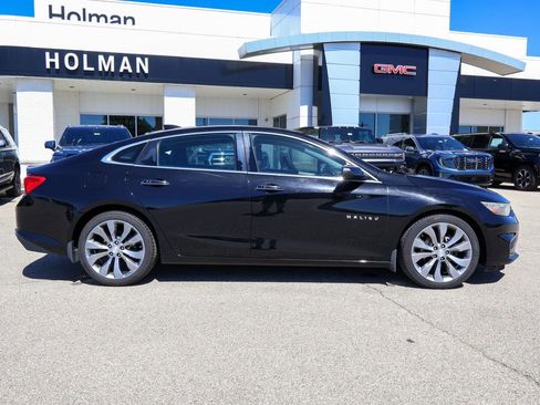 Used 2016 Chevrolet Malibu Premier FWD image 2