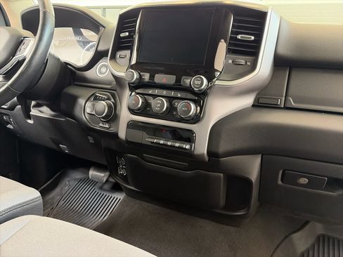 Used 2019 RAM 1500 Big Horn AWD/4WD image 15