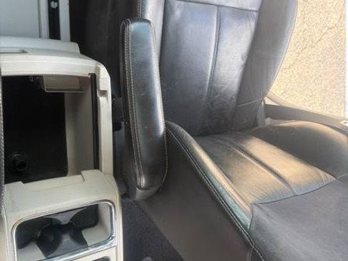 Used 2014 Chrysler Town & Country Limited w/ Luxury Group FWD image 37