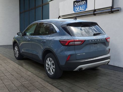 Used 2023 Ford Escape Active AWD/4WD image 2