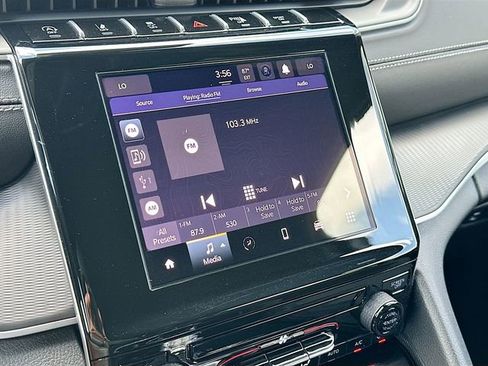 New 2025 Jeep Grand Cherokee L Laredo image 9