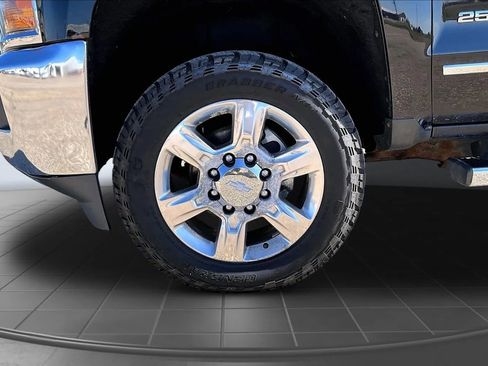Used 2019 Chevrolet Silverado 2500 LTZ w/ Duramax Plus Package AWD/4WD image 30