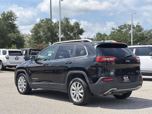 Used 2017 Jeep Cherokee Limited FWD image 32