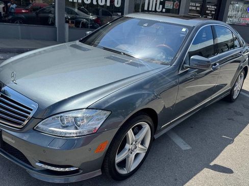 Used 2011 Mercedes-Benz S 550 4MATIC image 1
