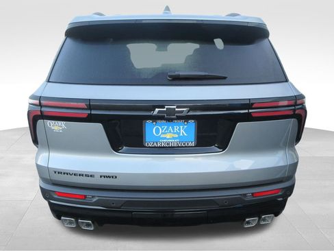 New 2026 Chevrolet Traverse LT w/ Midnight/Sport Edition image 4