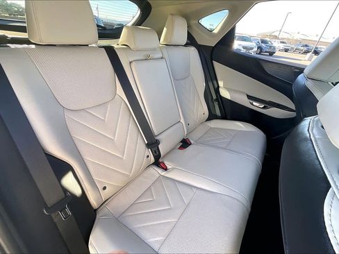 Used 2025 Lexus NX 300h AWD w/ Luxury Package image 19