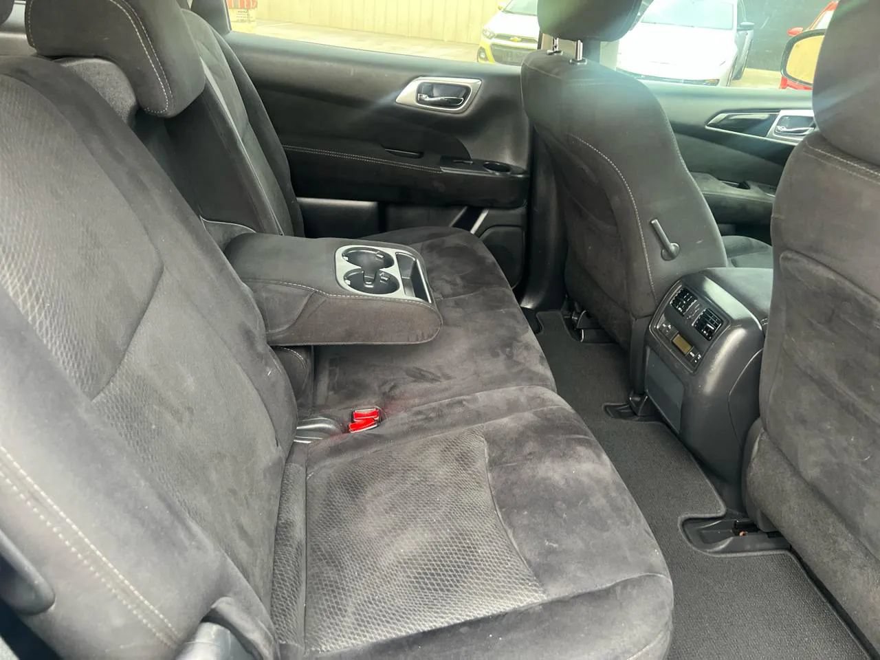Used 2015 Nissan Pathfinder SV FWD image 30