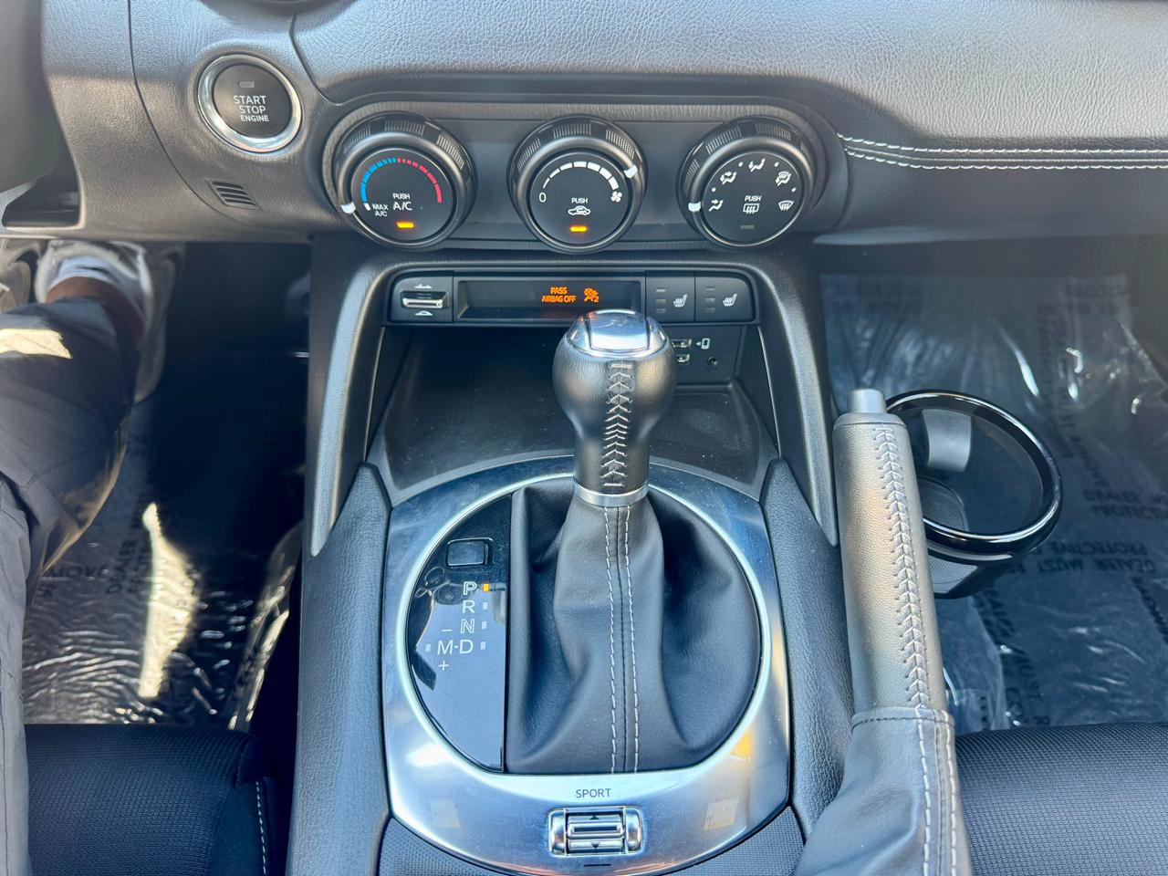 Used 2023 MAZDA MX-5 Miata Club RWD image 19