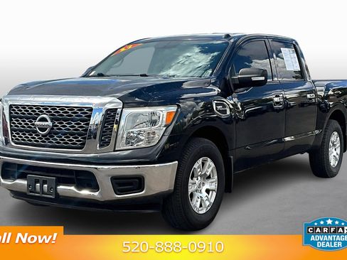 Used 2017 Nissan Titan SV image 1