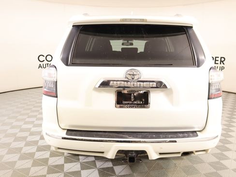 Used 2018 Toyota 4Runner Limited AWD/4WD image 23