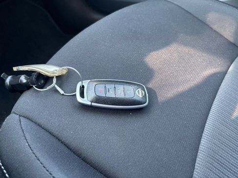 Used 2025 Nissan Sentra SV FWD image 20