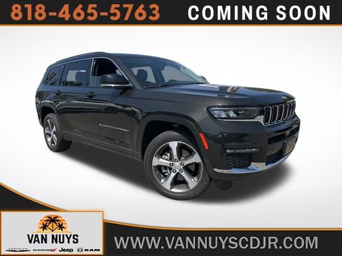 Used 2023 Jeep Grand Cherokee L Limited w/ Luxury Tech Group II image 1