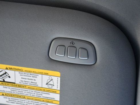 Used 2022 Ford F150 Lariat w/ Equipment Group 502A High AWD/4WD image 40