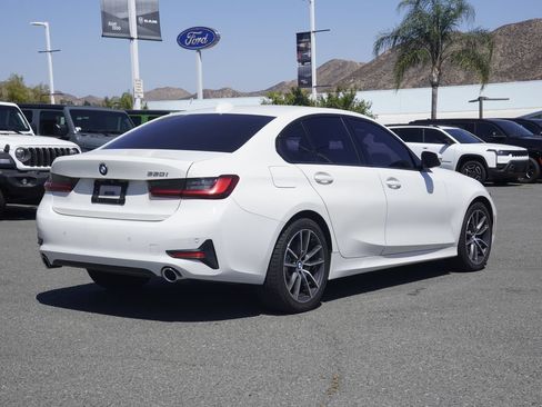 Used 2019 BMW 330i Sedan w/ Driving Assistance Package RWD image 3
