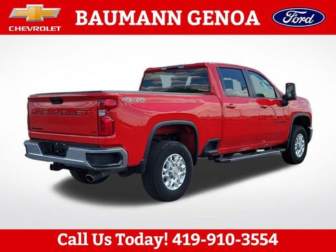 Used 2024 Chevrolet Silverado 2500 LT w/ Convenience Package AWD/4WD image 5