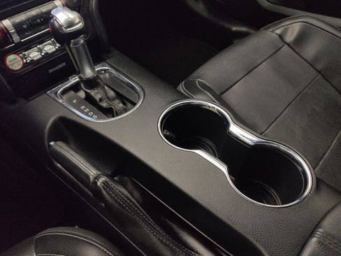 Used 2016 Ford Mustang Premium image 26