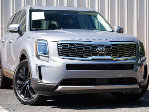 Used 2020 Kia Telluride S AWD/4WD image 2